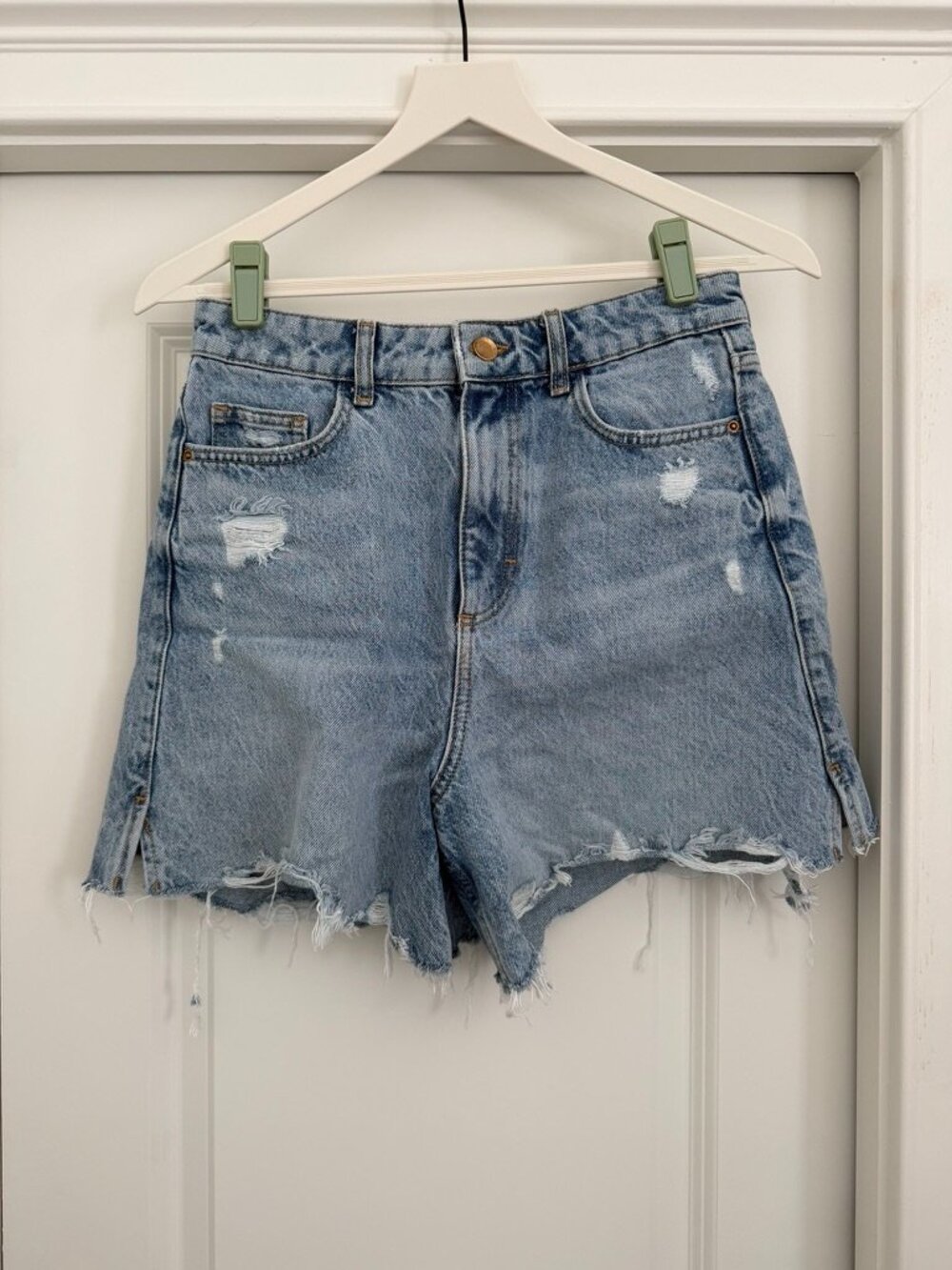 Zara Ripped High Rise Denim Shorts - Picture 2 of 3